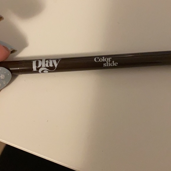 Glossier eye pencil in shade brack - Picture 4 of 7